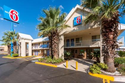 motel 6 San Antonio tX   Near Lackland AFB San Antonio Texas