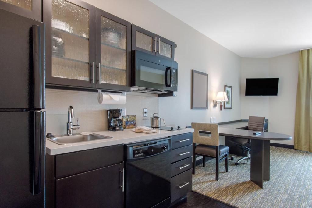Candlewood Suites - San Antonio Lackland AFB Area an IHG Hotel - image 3